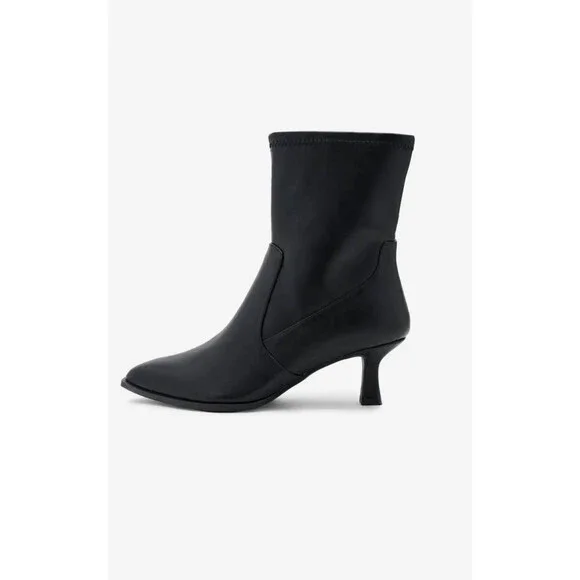 DV Dolce Vita Black Polyurethane Heeled Booties 9M New in Box MSRP $89 - Picture 5 of 14